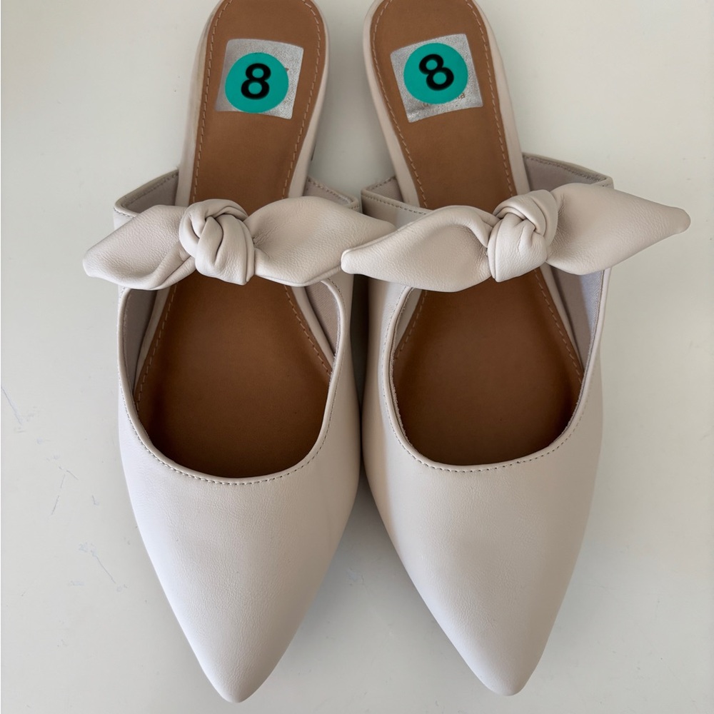DV by Dolce Vita Cream Knotted Mules